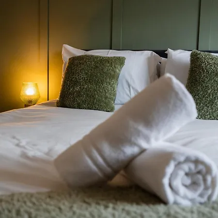 Roseberry Terrace By Horizon *